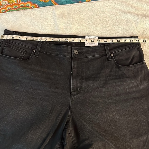 Style & Co ladies Bermuda jean shorts - Picture 6 of 9